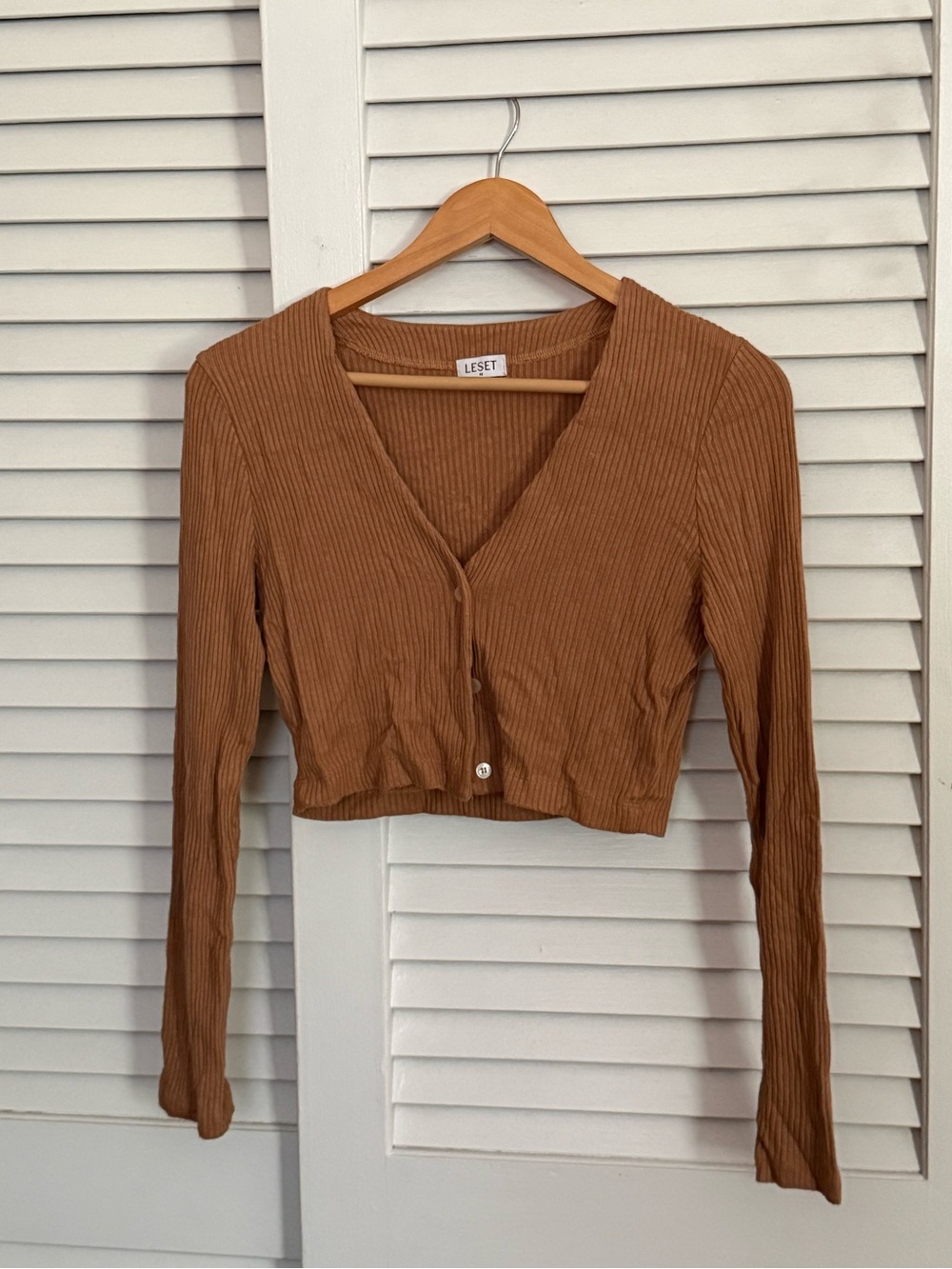 leset ali ribbed cropped cardigan size M